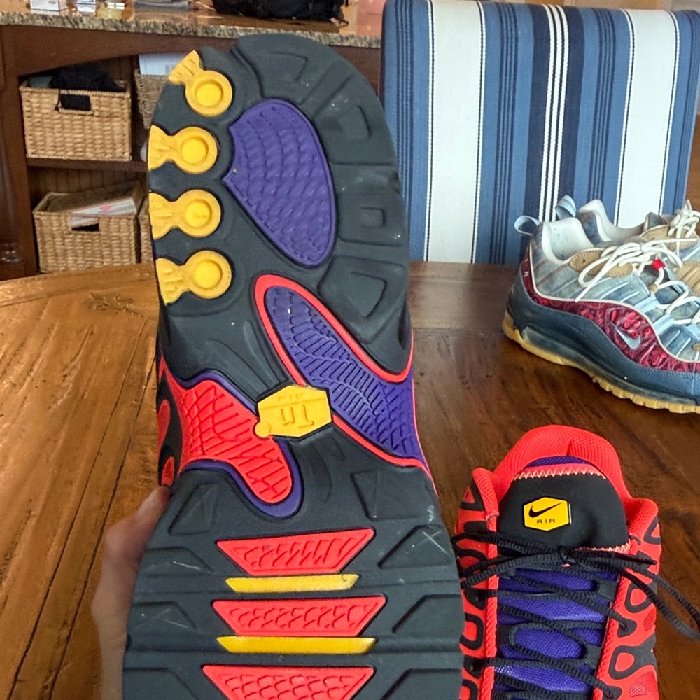 Nike Running Sneakers - Red, Blue & Black - Picture 6 of 10